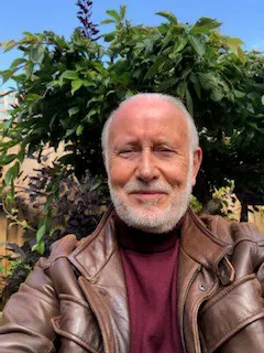  Peter Holloway